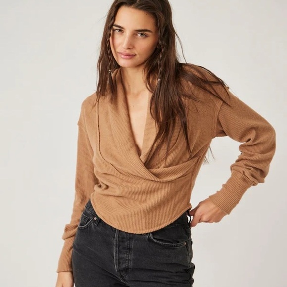 NEW Free People We The Free Hold Me
Close Pullover - Picture 9 of 12